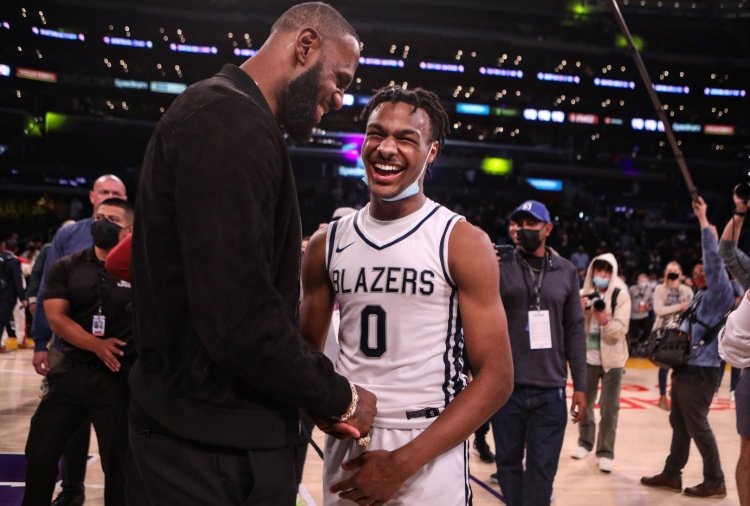 Woj：我不希望球迷称布朗尼去湖人是裙带关系 这在NBA很常见